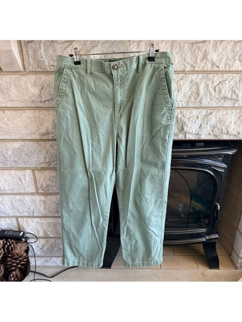 G.H. Bass & Co. Women's Chinos Light Green Size 10
